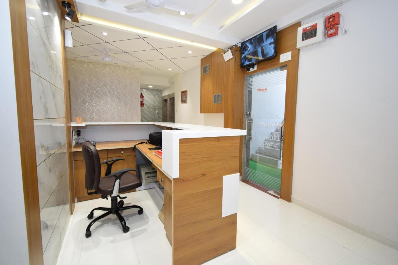 Hotel A1 Vastrapur Ahmedabad Exterior photo